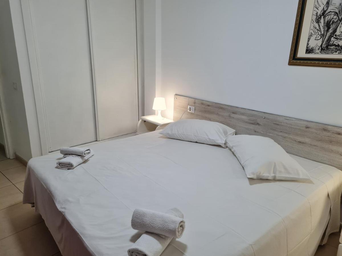 Habitaciones Nathaly Armenime Exterior photo